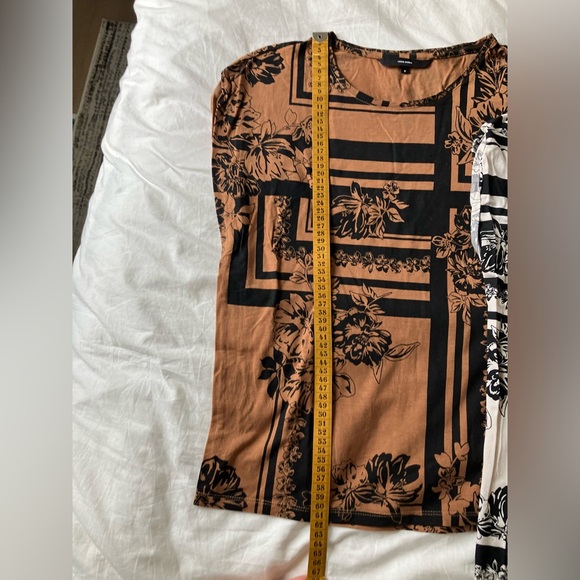 2 Vero Moda Floral Pattern Tops - Picture 3 of 9